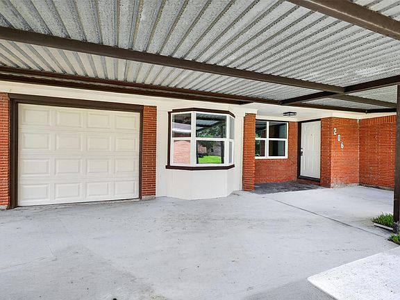 5th image of 206 Mockingbird Ln