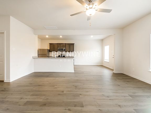 4th image of 1513 Alpine Dr