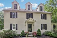W Elm St-L1408-001.jpg