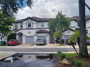 11476 NW 77th Ln #TOWNHOUSE 11476, Miami, FL 33178