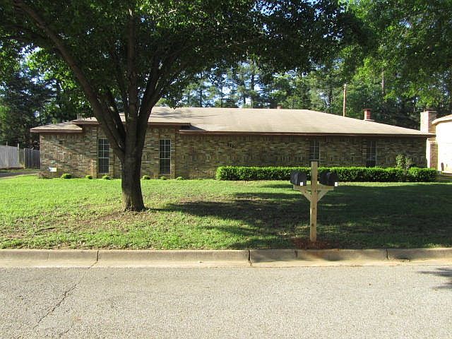 1st image of 2110B Oak Hollow St