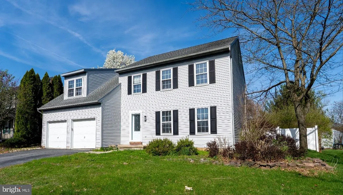 195 Village Spring Ln photo 1