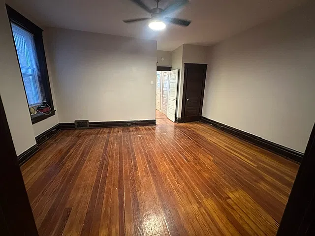 1 bed, 900 sqft, $1,100 — Photo 3
