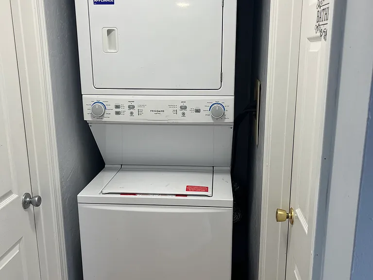 11 Gibbs St #H125 — Photo 12