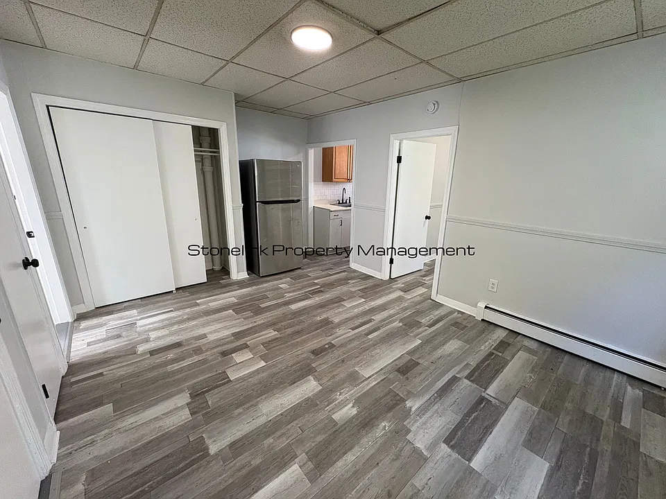 799-809 N Main St