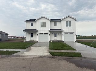 235 W Lester St, Williamsville, IL 62693