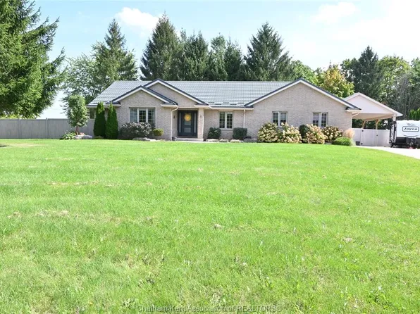 5 Parkside Cres, Chatham Kent, ON N0P 2C0