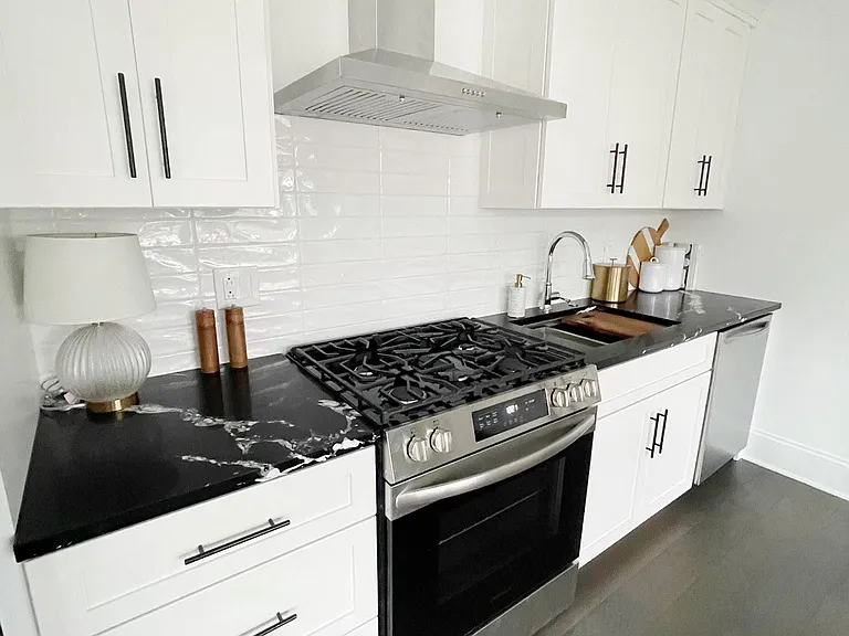 3015 Chatham Ave — Photo 13