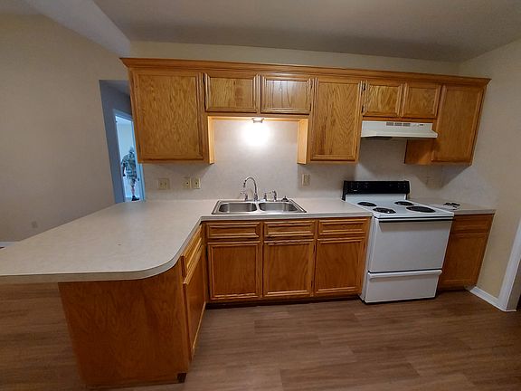 3rd image of 403 Avenue S #A