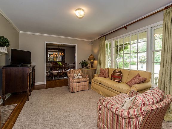 5th image of 3223 Sunnybrook Dr