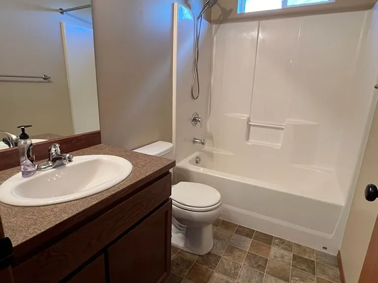 2525 NE Noble Loop — Photo 8