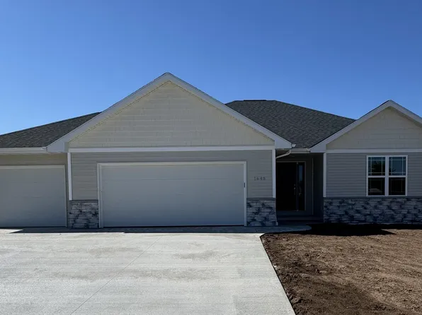 1645 Frontier Rd, Luxemburg, WI 54217