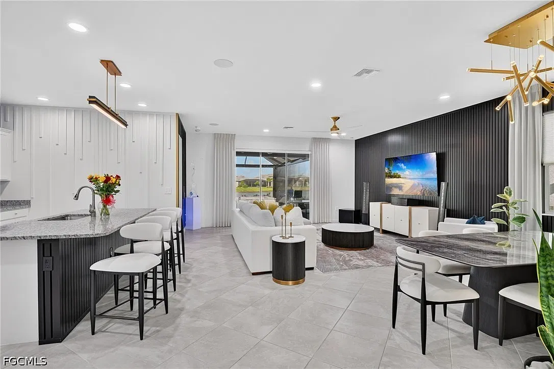 3 bed, 3.0 bath, 2032 sqft, $6,000 — Photo 4