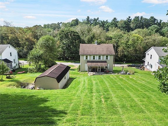 3rd image of 319 Gemmell Rd