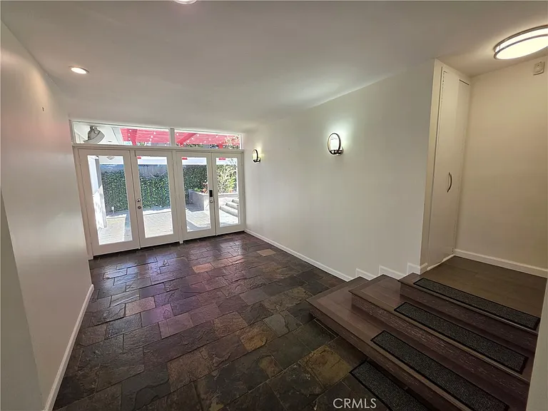 310 S Thurston Ave — Photo 18
