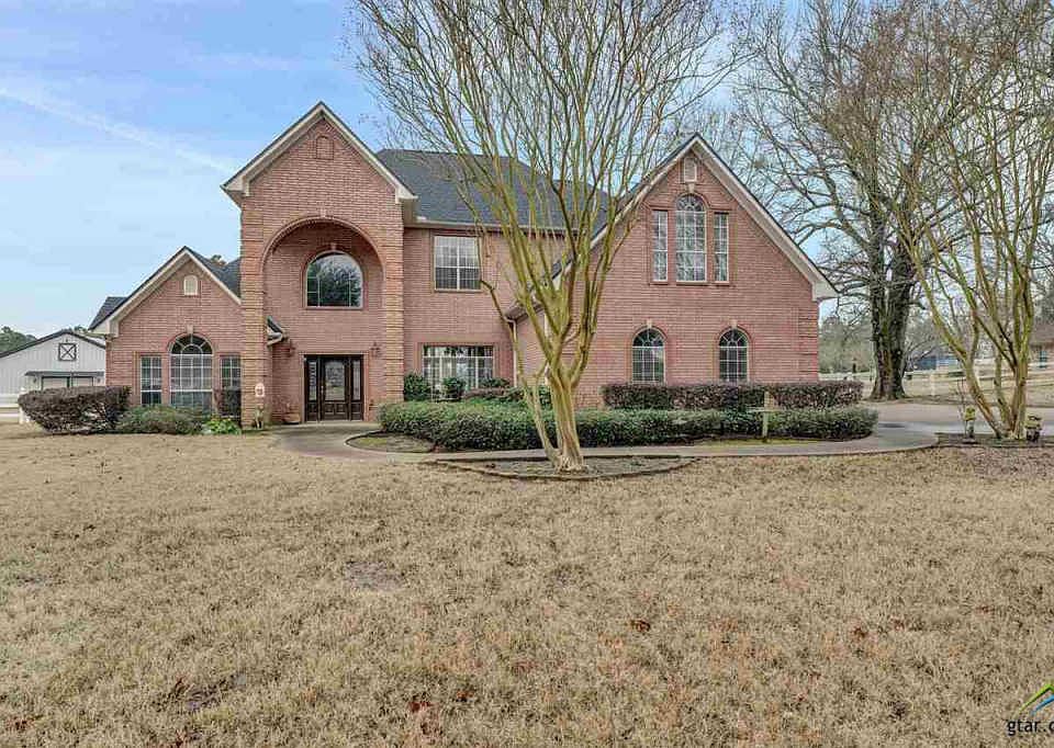 1st image of 21720 Timber Creek Dr