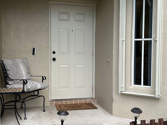 2nd image of 872 Summit Lake Dr