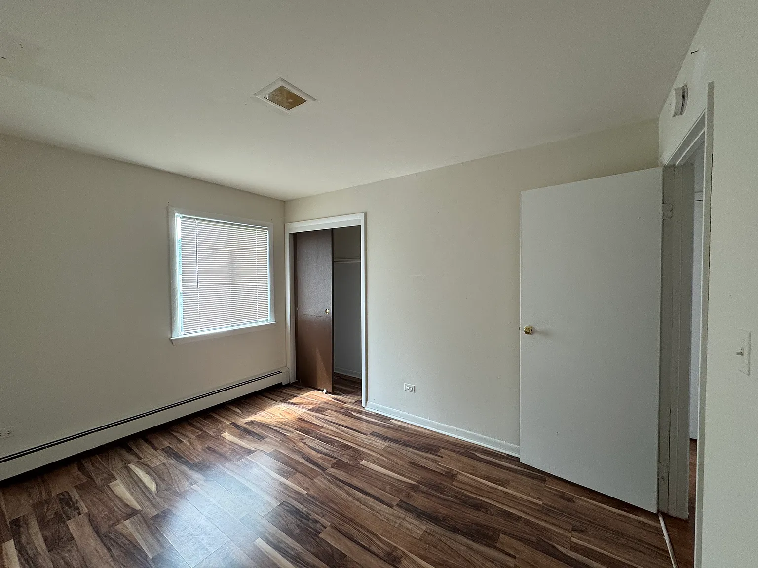 2 bed, 800 sqft, $1,600 — Photo 4