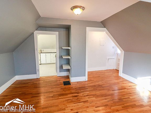 4th image of 829 Kearney St #829