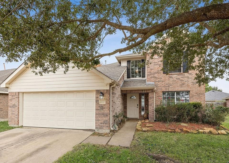 1st image of 19731 Village Ridge Dr