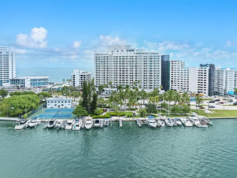 5401 Collins Ave #807 — Photo 36