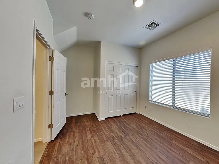 3529 W Glass Ln — Photo 14