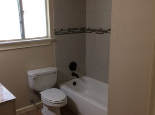 233 Doris Dr, Universal City, TX 78148