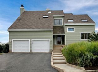 28 Highland Ave, Monmouth Beach, NJ 07750