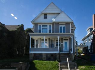 1575 Montrose Ter, Dubuque, IA 52001