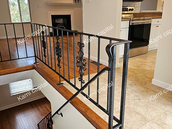 4th image of 8709 Olde Colony Trl APT 32