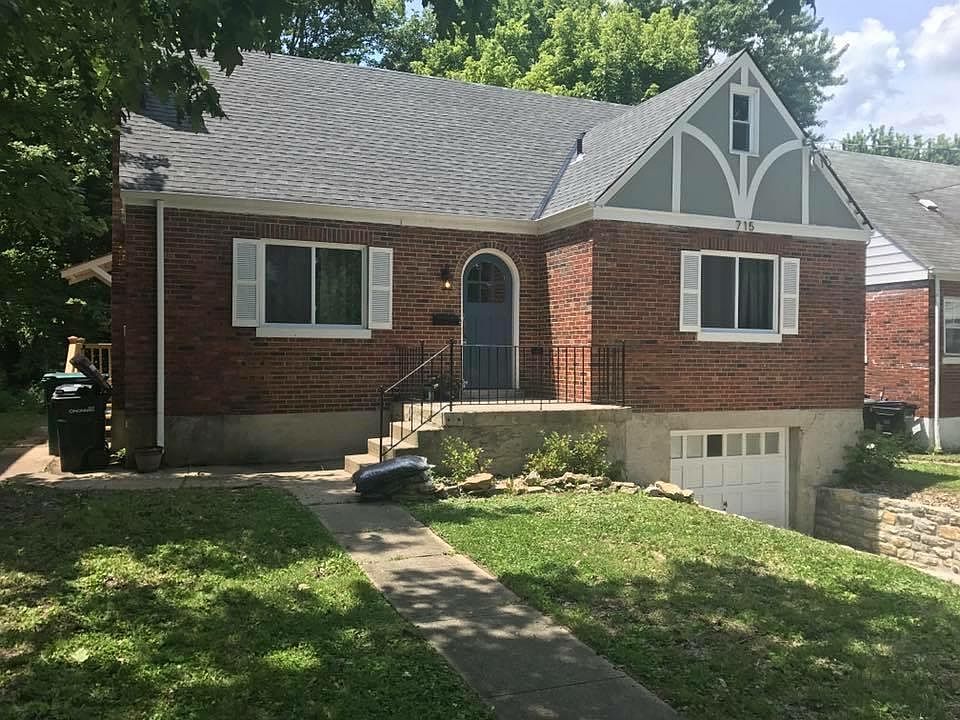 1st image of 715 Considine Ave
