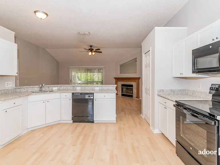 4005 Moresburg Ct — Photo 2