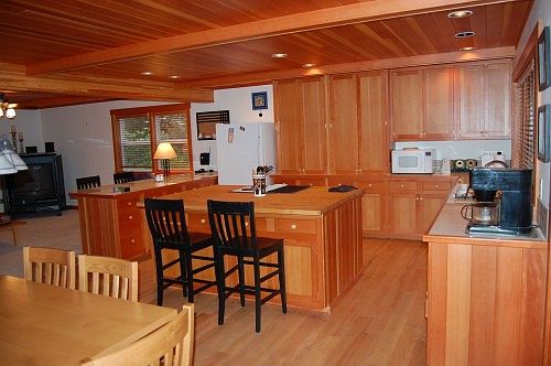 4th image of 781 E Lagoon Dr