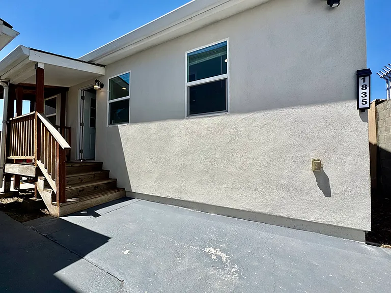 1835 108th Ave #ADU — Photo 21