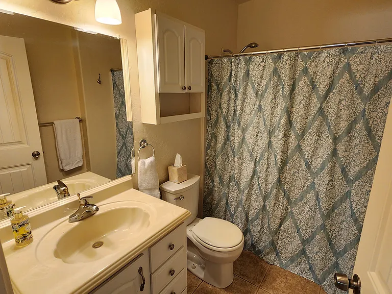 Full Bathroom, Shower and Tub