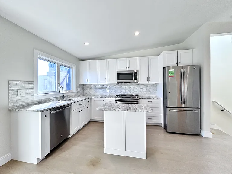 69 Cottage St #3 — Photo 1