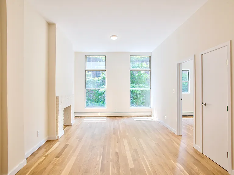 16-18 Charles St #2B — Photo 4