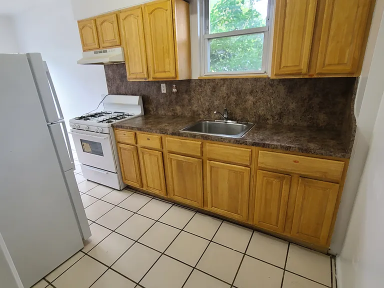 14014 Jewel Ave #1 — Photo 10