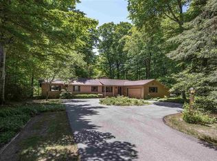 3862 Trillium Dr, Leland, MI 49654
