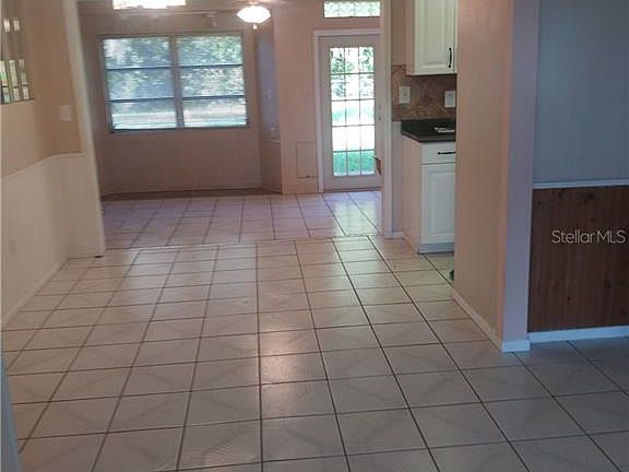 2nd image of 20230 Gladstone Ave