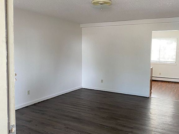 3rd image of 920 Iowa Ave APT 1