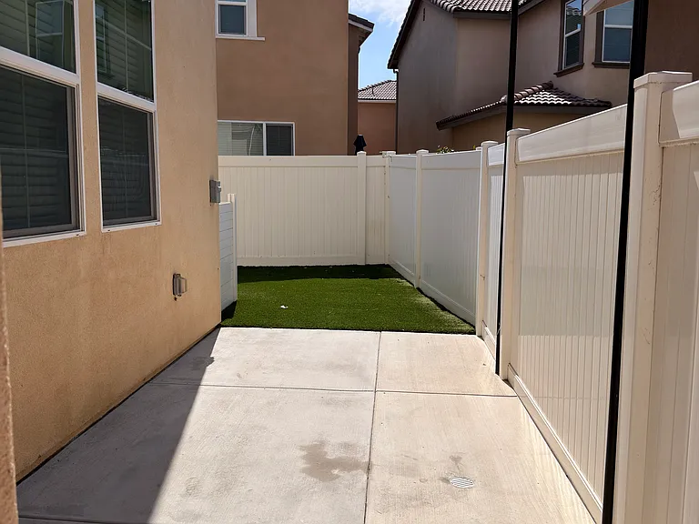 7897 Griffith Peak St — Photo 21