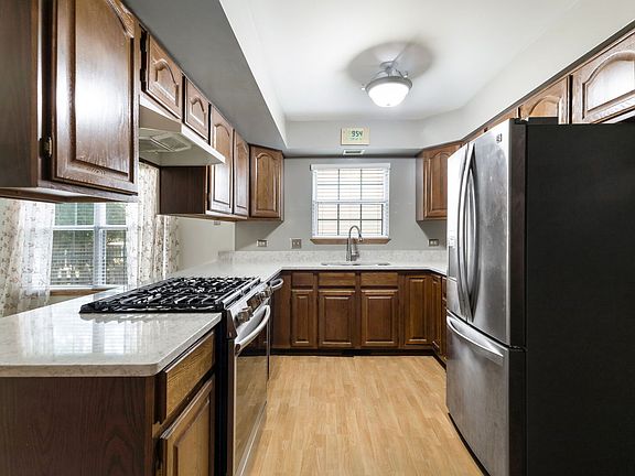 4th image of 1615 Estate Cir