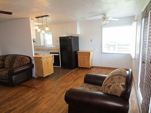 5th image of 243 James St