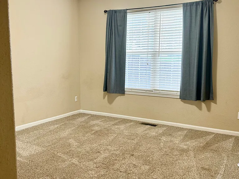 1547 Legend Trail Dr #B — Photo 10