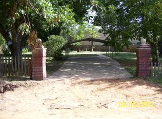303 Gammage St, Elkhart, TX 75839