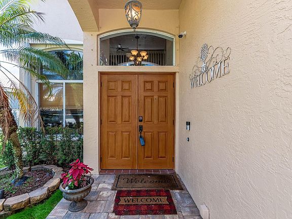 3rd image of 4658 NW 7th Pl