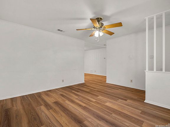 5th image of 5831 LAUREL VALLEY DR