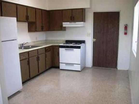 4th image of 1227 W Riverview Blvd #3