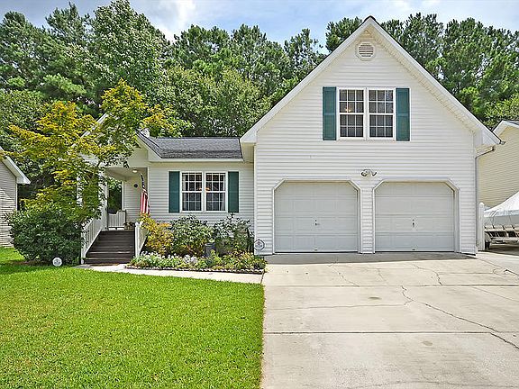 2nd image of 4304 Lavender Ln